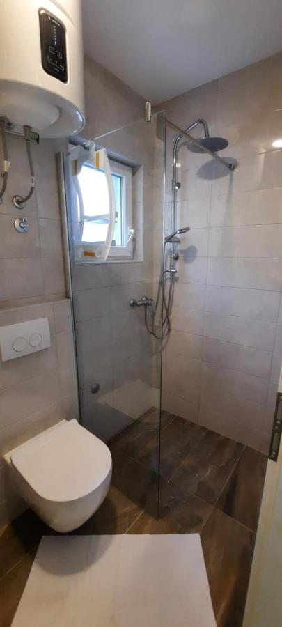 Apartments Suho Комижа Екстер'єр фото