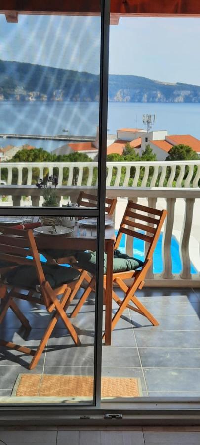 Apartments Suho Комижа Екстер'єр фото